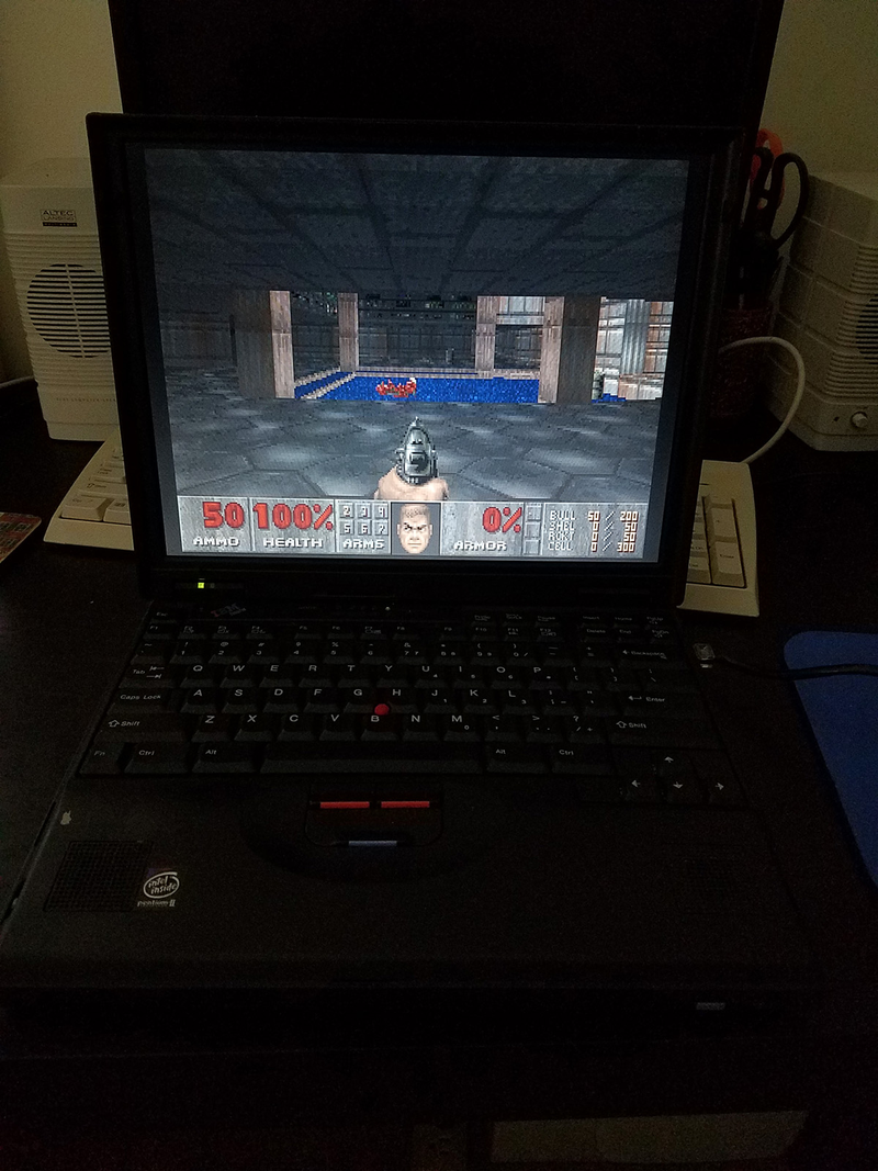Illustration for article titled This IBM ThinkPad 600E is pretty slick